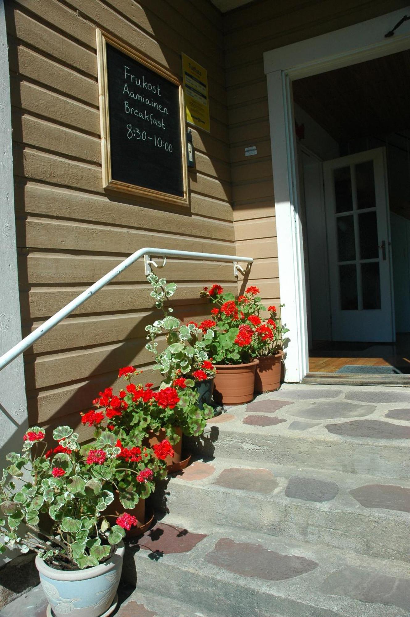 Hotel Gaestgard Christiansund à Eckero Extérieur photo